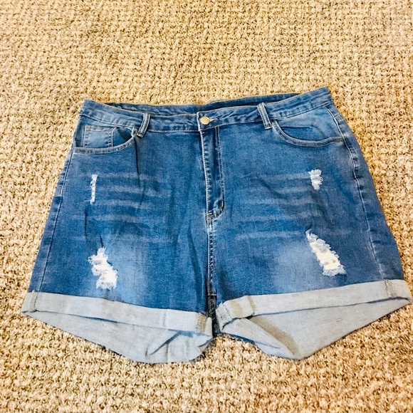 Shein curves plus distressed torn jean shorts 4XL NWOT - Picture 1 of 5